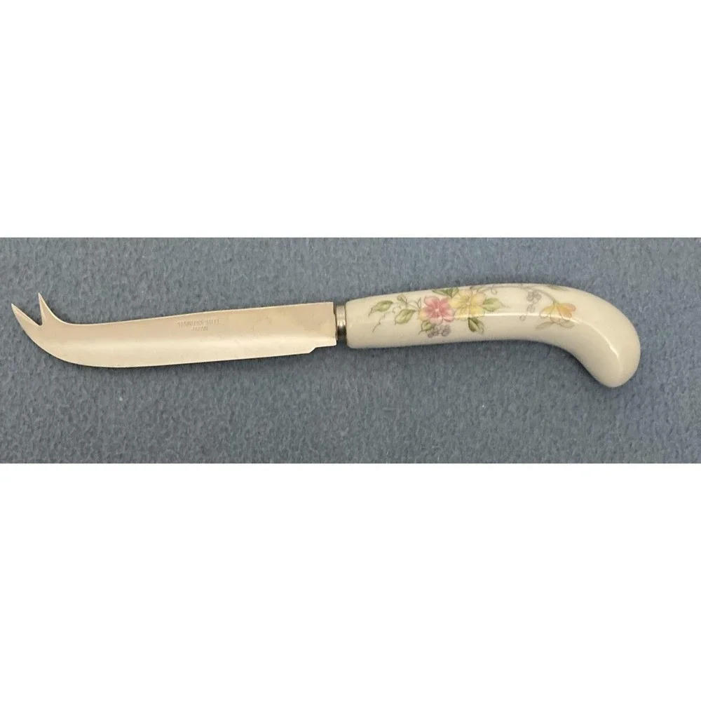 Andrea by‎ Sadek Corona Fine Porcelain China Cheese Board with Knife